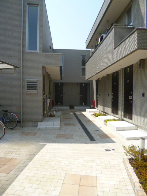 メゾン アネシスのエントランス|★広々としたエントランス★