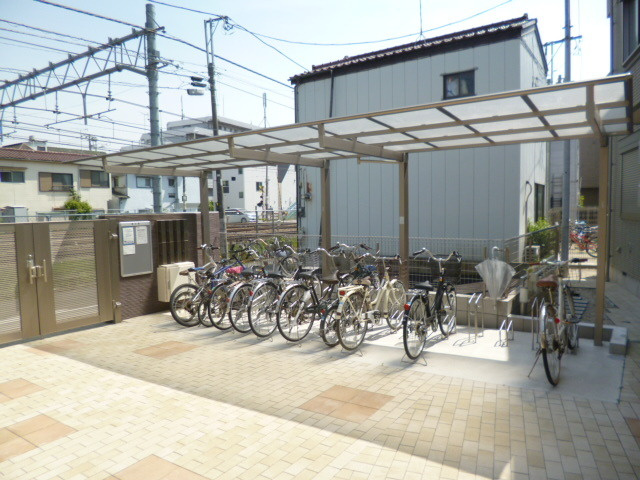 メゾン アネシスのその他共用部分|★駐輪場は屋根付です★