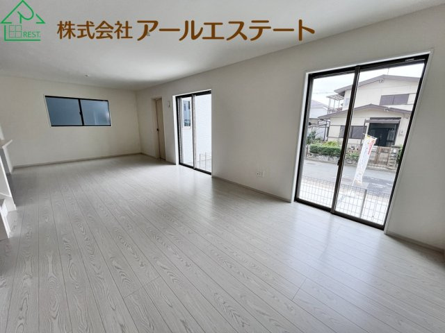 加古川市野口町北野12期　新築戸建の居間・リビング