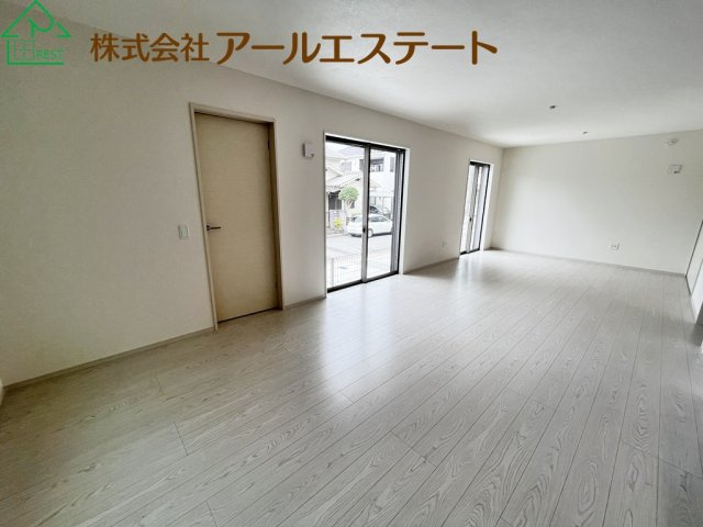 加古川市野口町北野12期　新築戸建の居間・リビング
