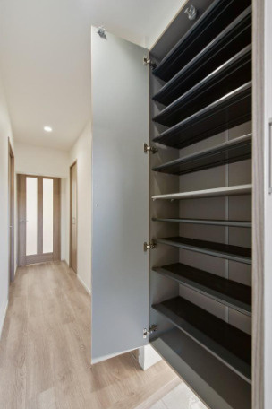 ローズハイツ夙川の玄関