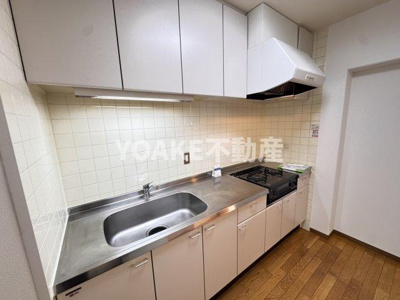 【キッチン】 | コーポレート中央林間2号棟 | 画像は別部屋のものです。相違がある場合、現況優先。