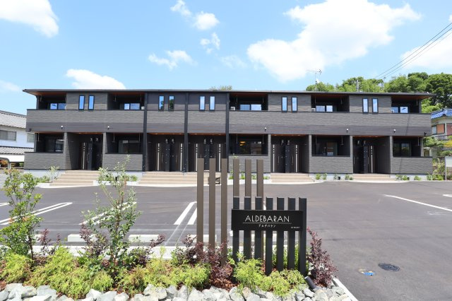 橿原市鳥屋町のアパート