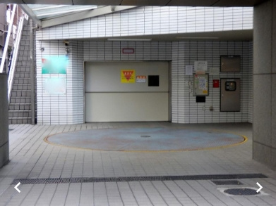 ヒルサイドレジデンスの駐車場