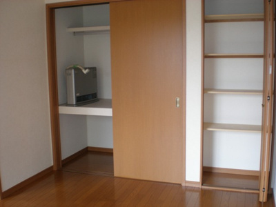 【収納】 | リジェールＩ | 東側洋間収納