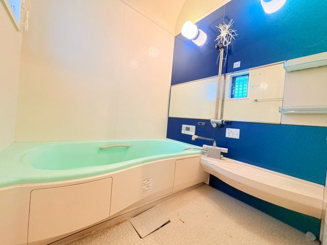大庭町一丁目76-16の浴室