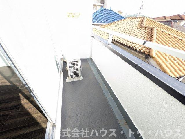 ラ・メゾン本八幡のバルコニー