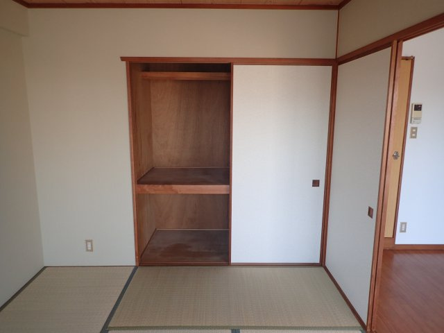 シャンポール鶴見の収納