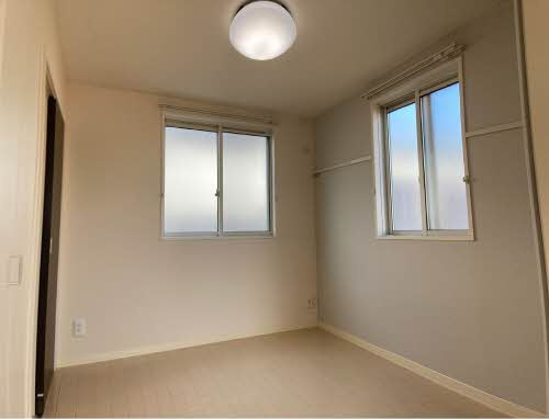 ウエストサイド壱番館・弐番館の居間・リビング