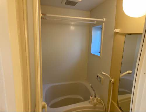 ウエストサイド壱番館・弐番館の浴室