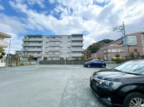 クレストテラス佐鳴台　中央区佐鳴台5丁目の駐車場