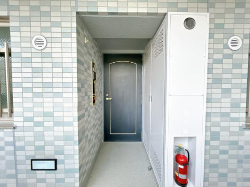 クレストテラス佐鳴台　中央区佐鳴台5丁目の玄関