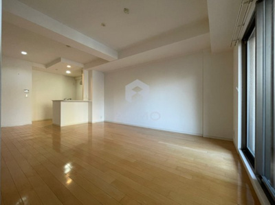 【居間・リビング】 | グレンパーク梅田北 | 同建物内参考写真