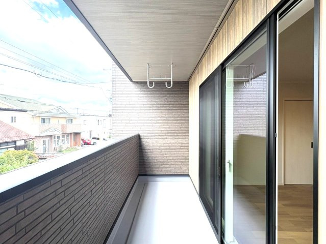 新築戸建　各務原市那加日吉町　全1区画分譲のバルコニー|バルコニーは南向きで洗濯物もよく乾きます！