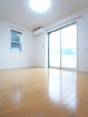 リブリ・黒砂台の居間・リビング|こちらのリビングで趣味の時間をお楽しみください