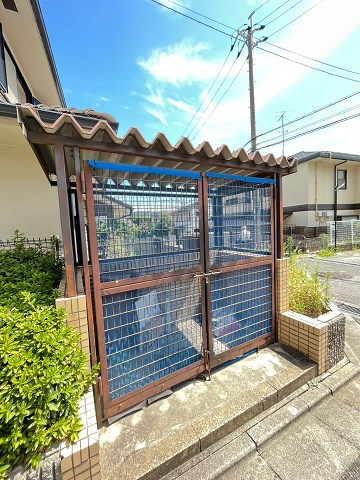 ファミーユ仁川の外観
