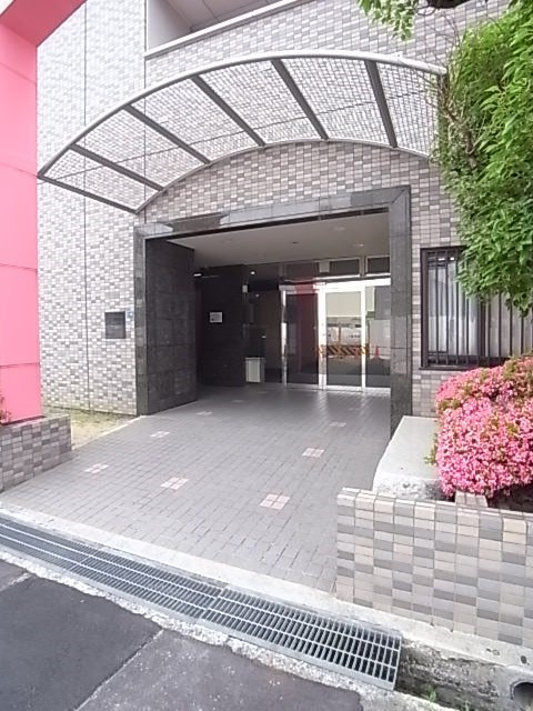 ストークコートのエントランス