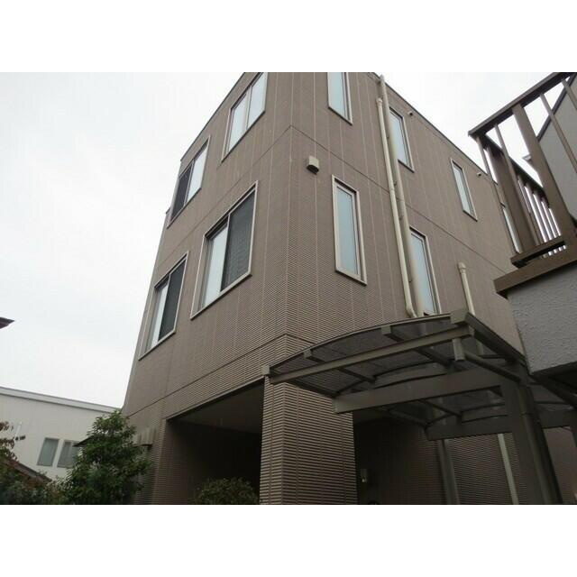 シュシュ都立大学の外観
