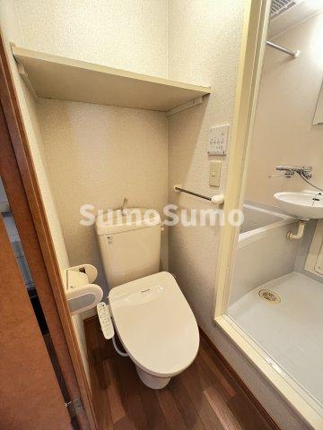 レオパレス西岡本2番館のトイレ|シンプルで使いやすいトイレです