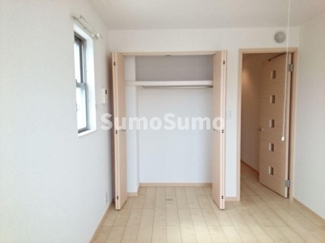 リヴァージュ出来島の収納|便利な収納スペースです