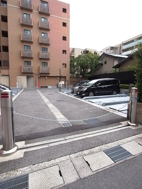 アーバンビュー甲子園口北町の駐車場
