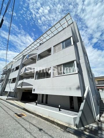 ロイヤルメゾン鹿塩壱番館の外観