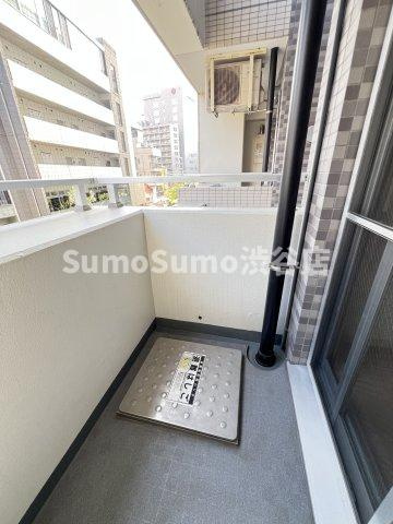 LaSante恵比寿のバルコニー|暖かな日差しのふりそそぐバルコニー