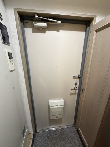 コーポ岡田の玄関