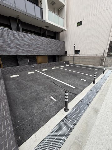 Miragepalace Lotus Lifeの駐車場