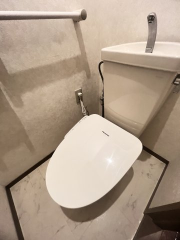 プレステージ芦屋 C棟のトイレ