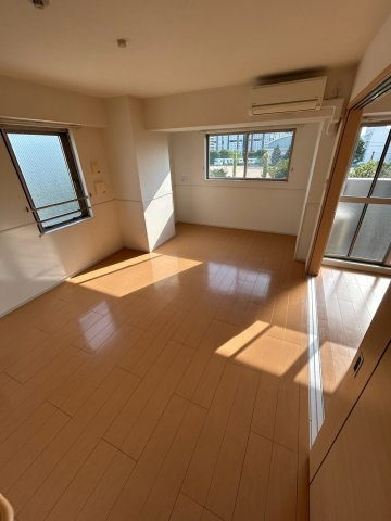 エアリーヒルズ芦屋の居間・リビング