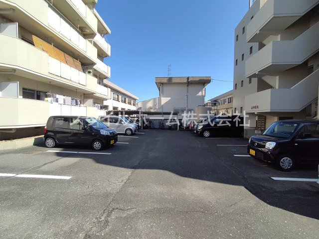 山中荘　Aの駐車場