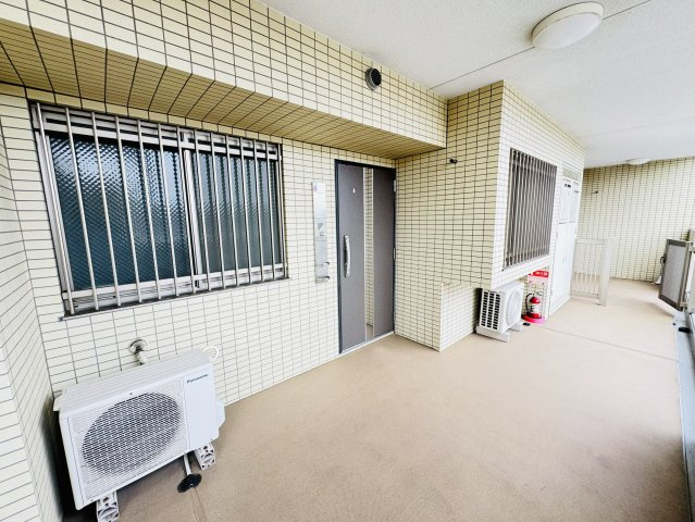 サンクレイドル佐倉のエントランス