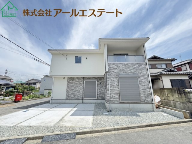 加古川市野口町北野13期　　新築戸建の駐車場