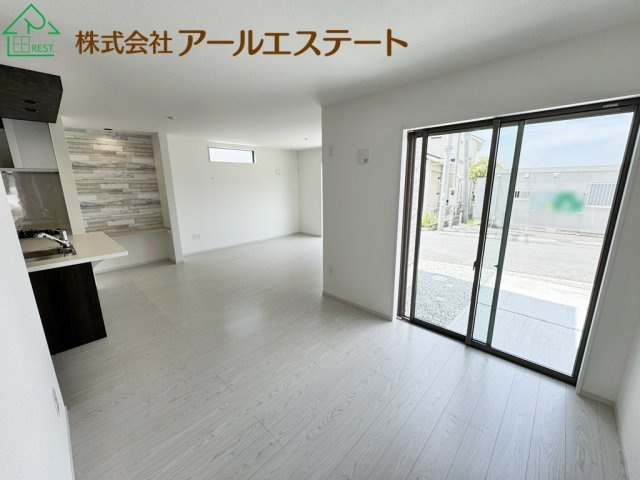 加古川市野口町北野13期　　新築戸建の居間・リビング