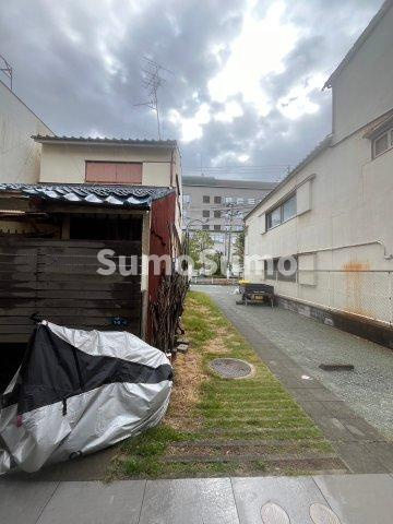 下三条町ソラノマの駐車場|駐車場があるので、車を買う予定の方も安心です