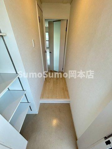 石屋川ロイヤルハイツの玄関|落ち着いた玄関です