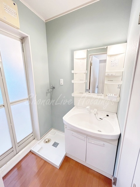 横浜市泉区下飯田町のアパートの洗面所