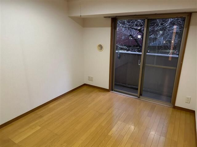 リクレイシア西麻布Ⅱ番館の洋室
