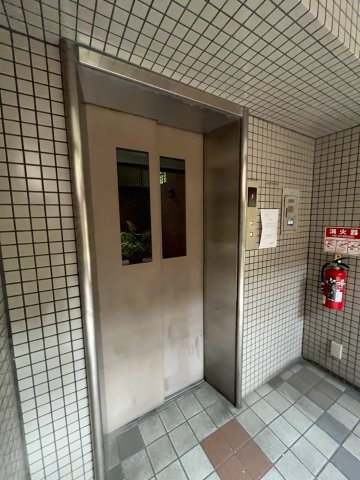ロイヤル苦楽園の外観