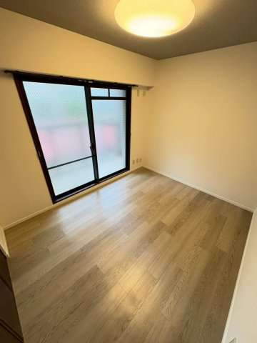 ロイヤル苦楽園の居間・リビング