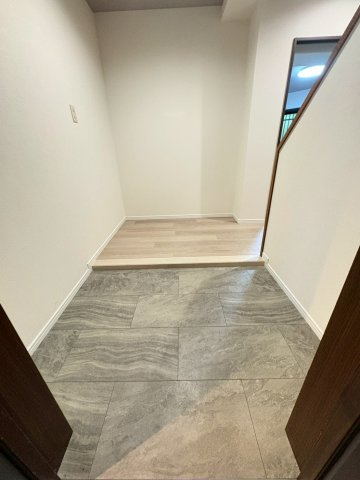 ロイヤル苦楽園の玄関