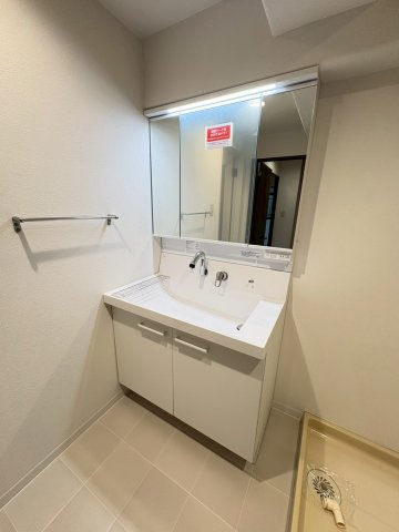 ロイヤル苦楽園の洗面所