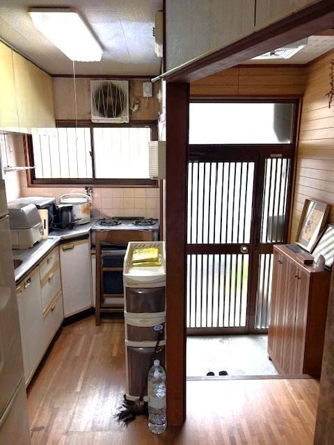 閑静な住宅地●リフォームやリノベーション用に最適●収納充実５Ｋ●山科区川田菱尾田のキッチン|キッチン