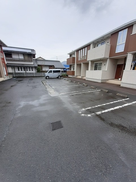 グラン・ジェルメ　Ⅱの駐車場|駐車場