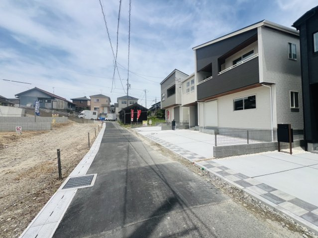知多郡東浦町藤江三丁9番7他『仲介手数料無料』新築一戸建て・建売の前面道路含む現地写真
