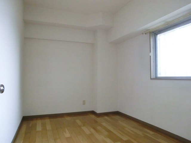 リヴィエールレジョンの寝室|寝室にピッタリの5.5帖の洋室です。