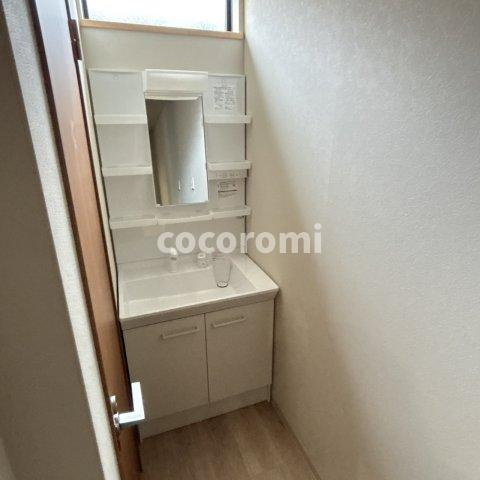 高柳5丁目ガレージハウスの洗面所