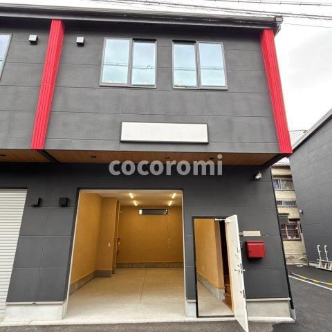 高柳5丁目ガレージハウスの玄関