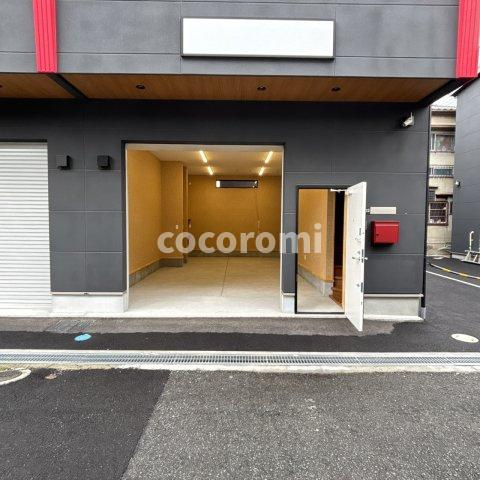 高柳5丁目ガレージハウスの駐車場